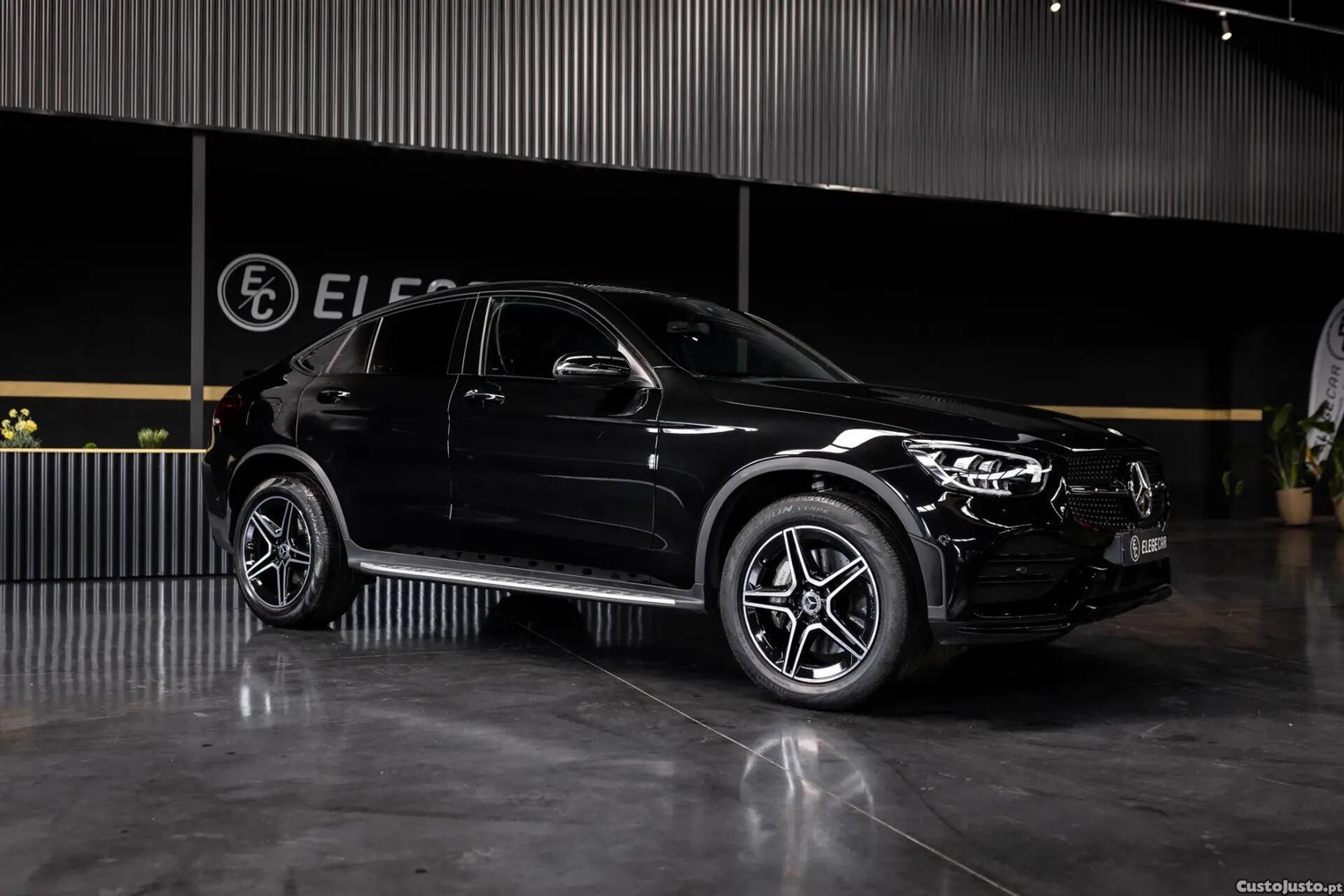 Mercedes-Benz GLC 300 e Coupe 4Matic 9G-TRONIC AMG Line — fotografia 18