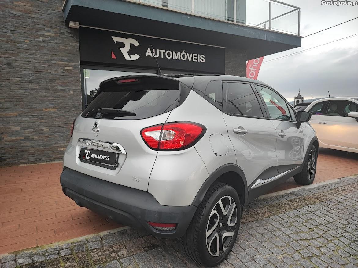 Renault Captur Exclusive 0.9 TCe — fotografia 9
