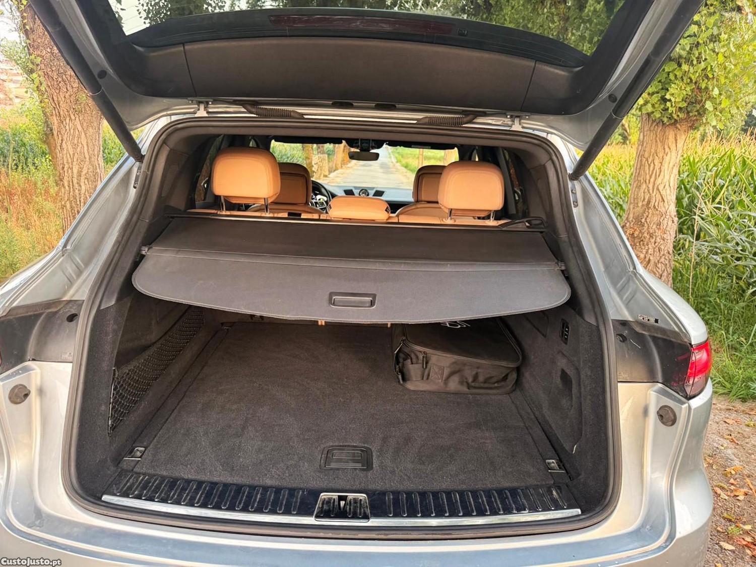 Porsche Cayenne E-Hybrid — fotografia 3
