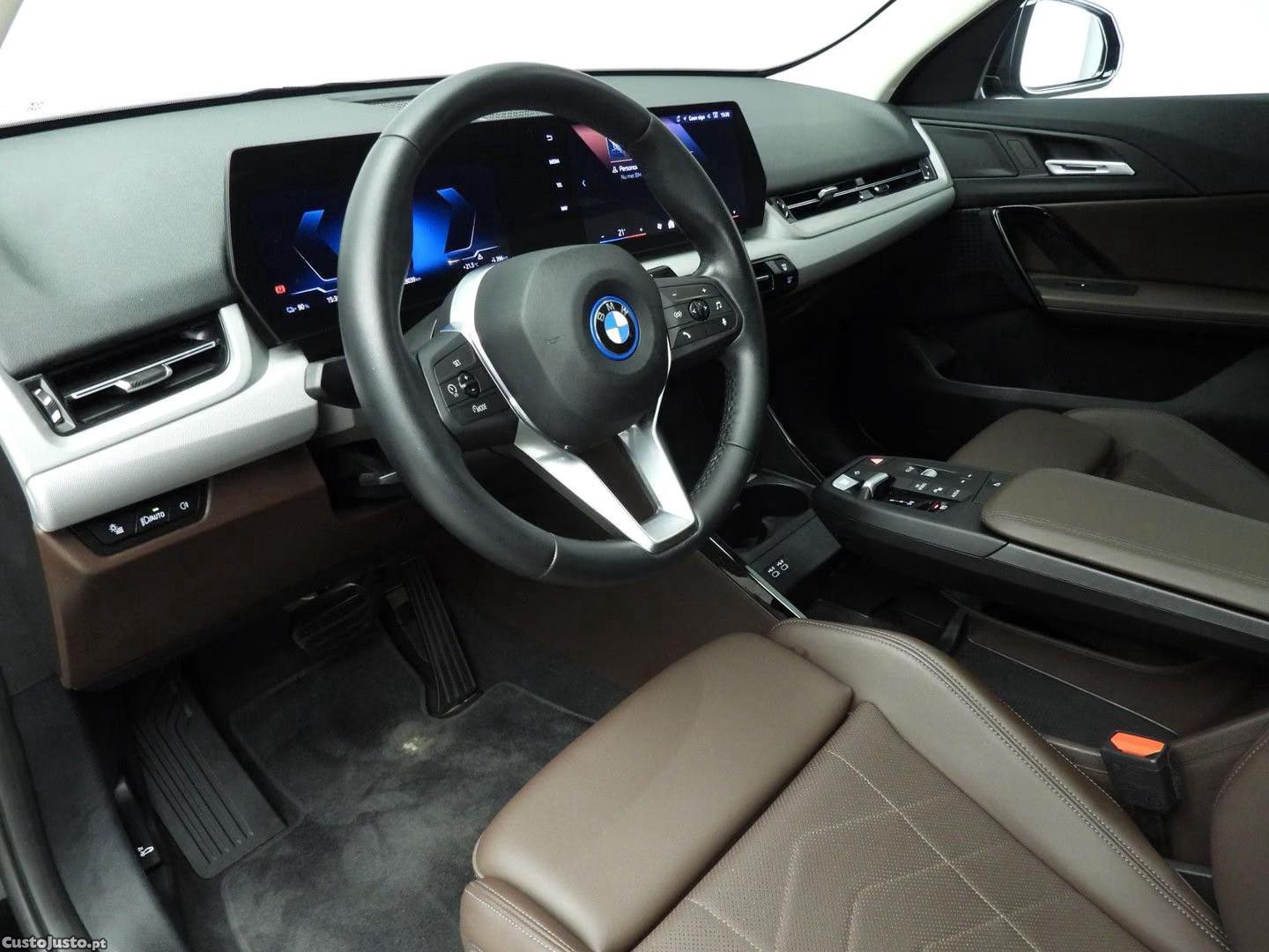 BMW iX2 eDrive20 — fotografia 24