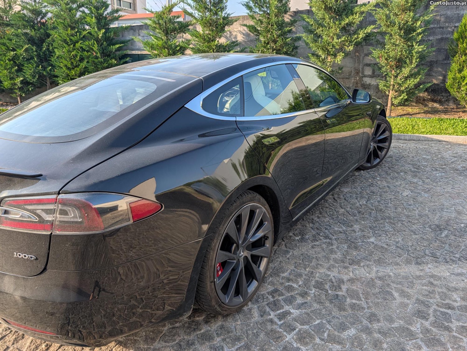 Tesla Model S 100D — fotografia 2
