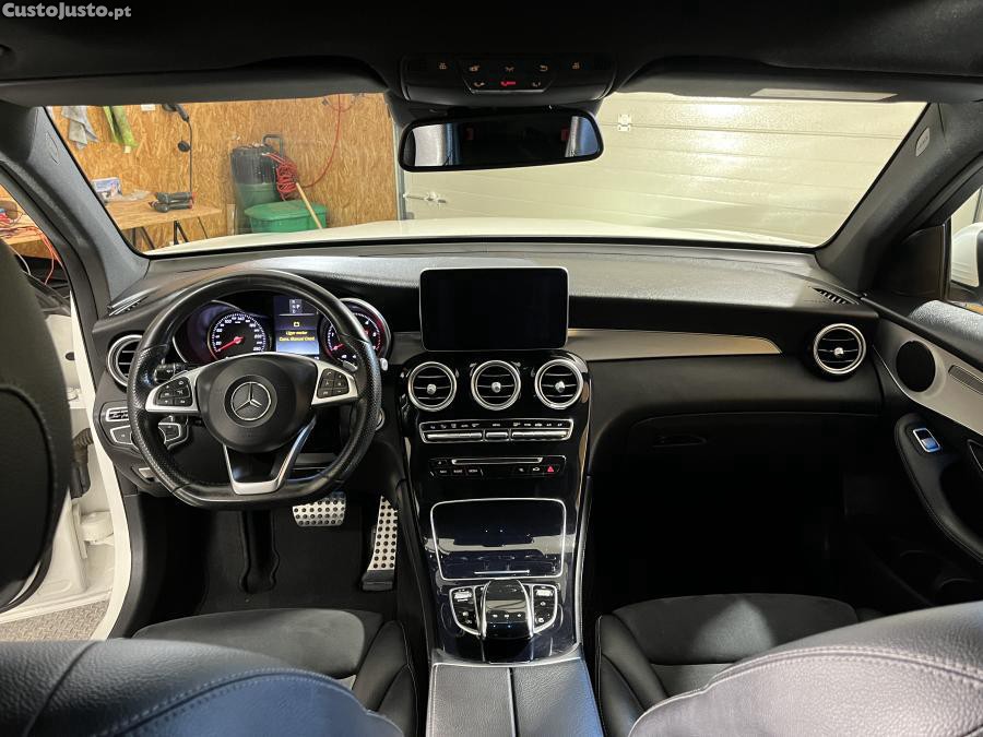 Mercedes-Benz GLC 220 AMG Line 4Matic — fotografia 7