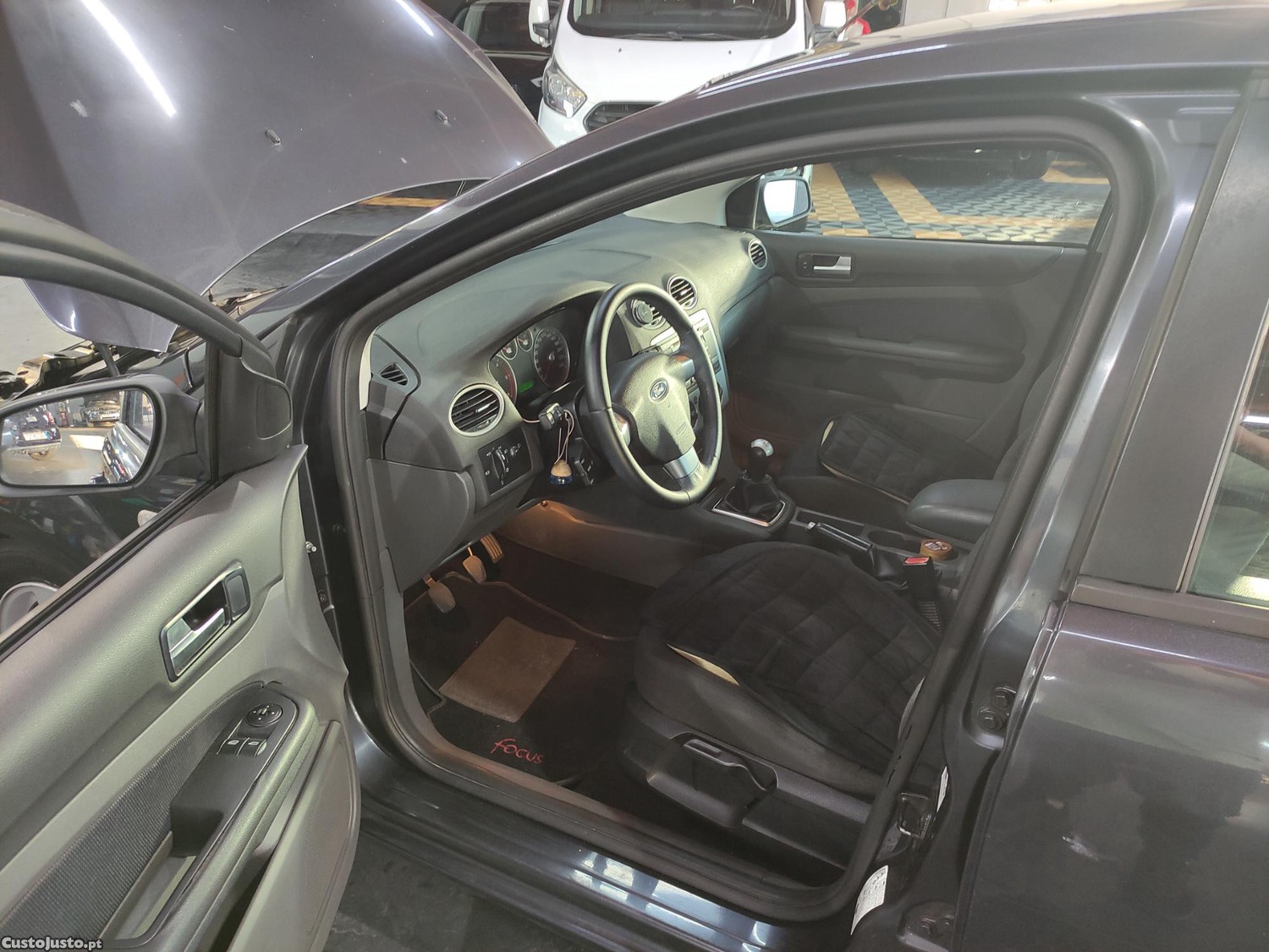 Ford Focus 2005 — fotografia 3