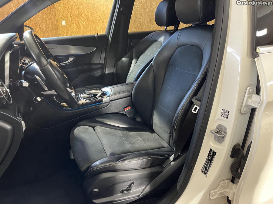 Mercedes-Benz GLC 220 AMG Line 4Matic — fotografia 14