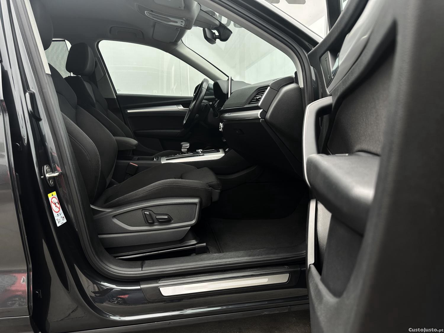 Audi Q5 40 TDI quattro Sport — fotografia 3