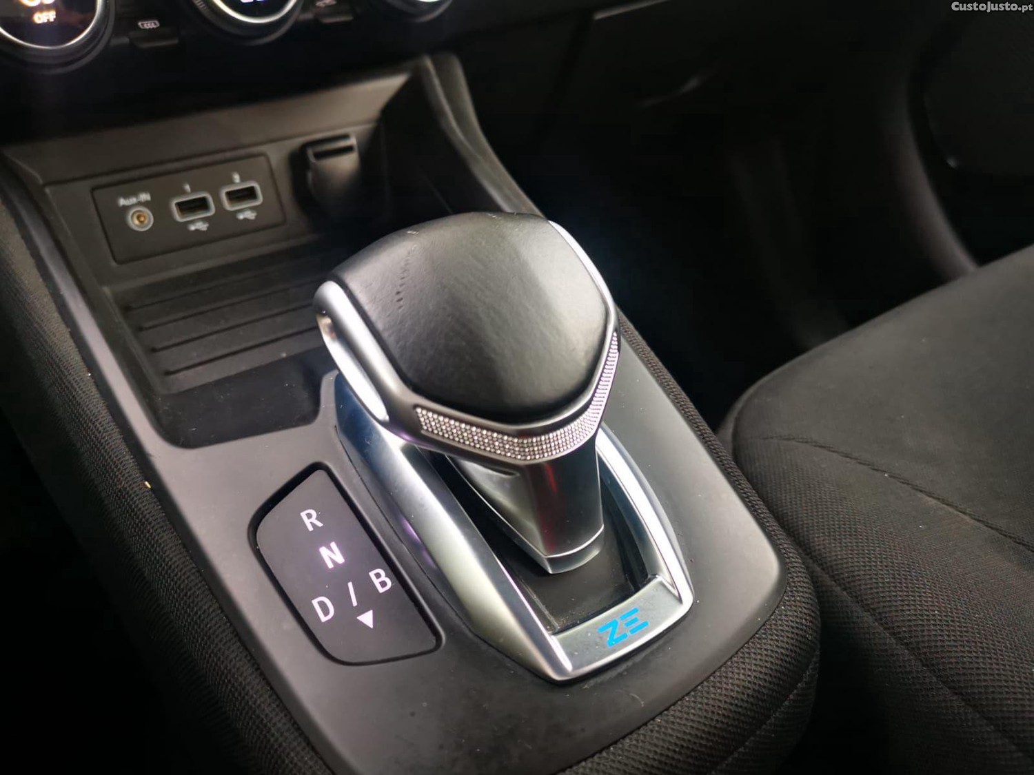 Renault Zoe (c/ Bateria) Zen 50 — fotografia 6