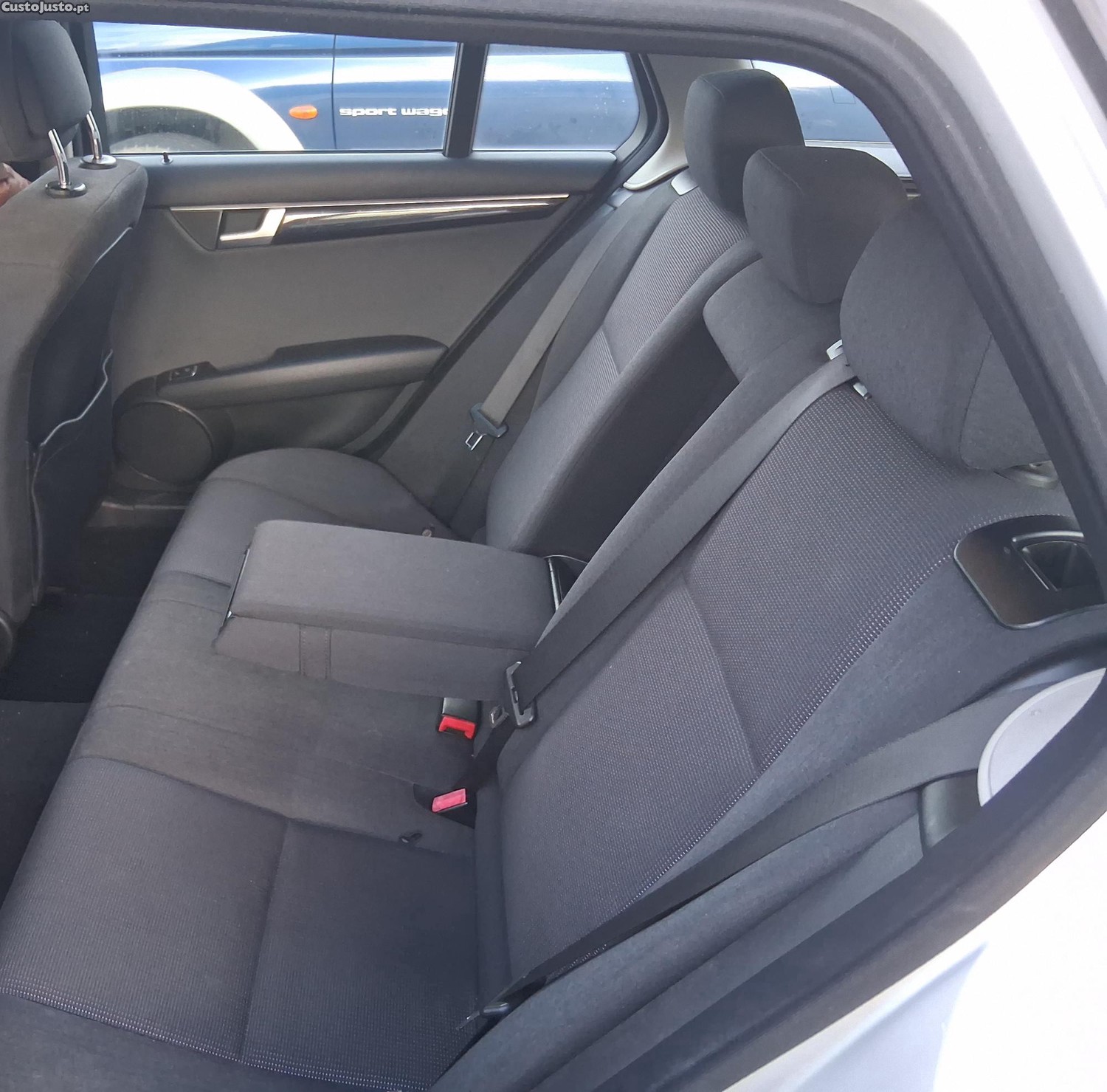 Mercedes-Benz C 200 Classic — fotografia 3