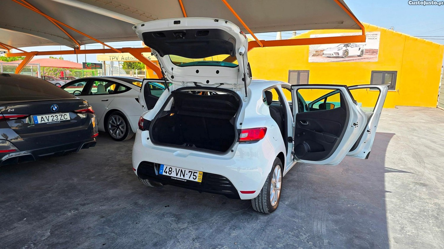 Renault Clio 1.5 dCi Limited Edition — fotografia 10