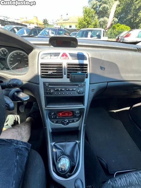 Peugeot 307 1.4 HDi XT — fotografia 2