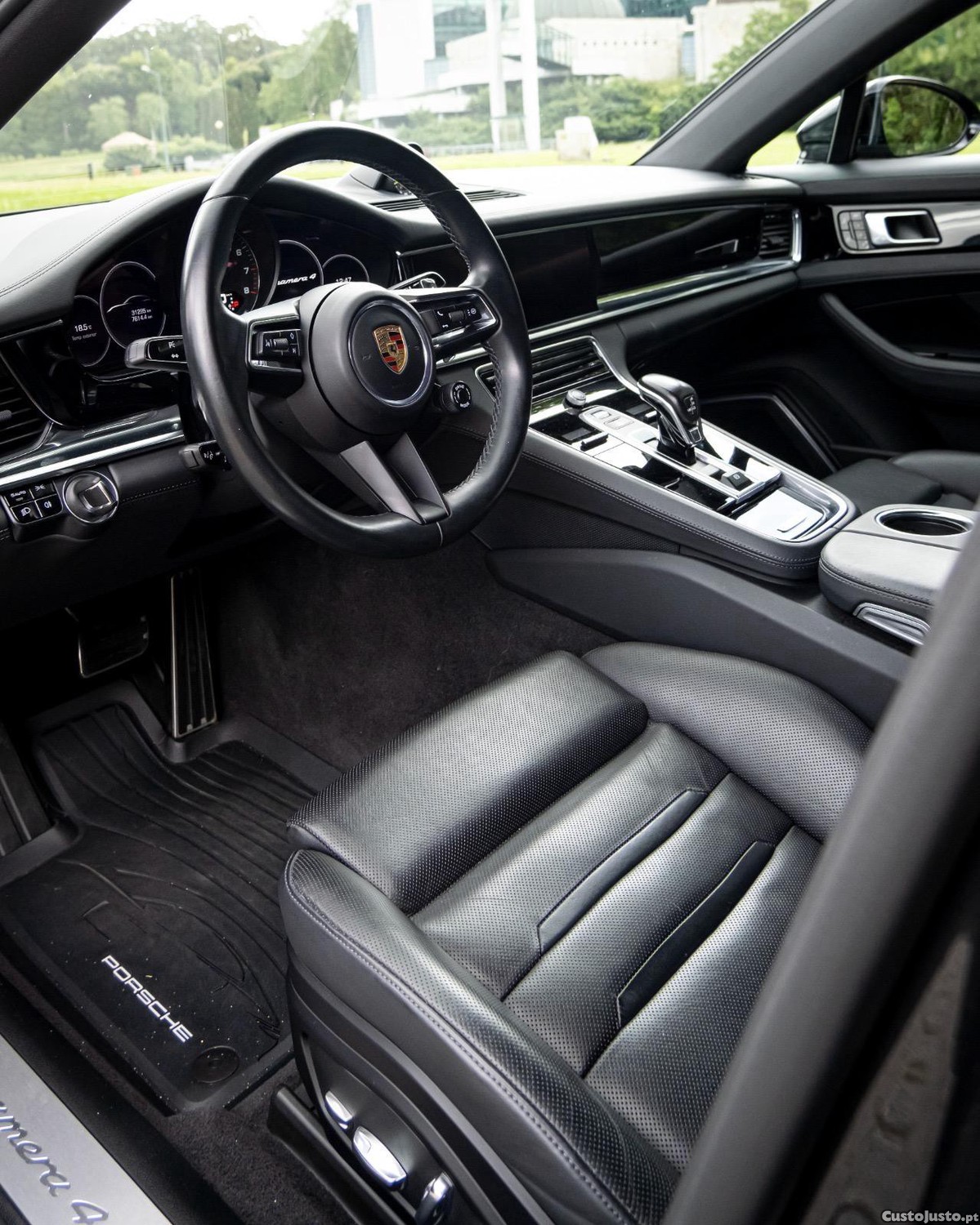 Porsche Panamera 4 E-Hybrid — fotografia 3