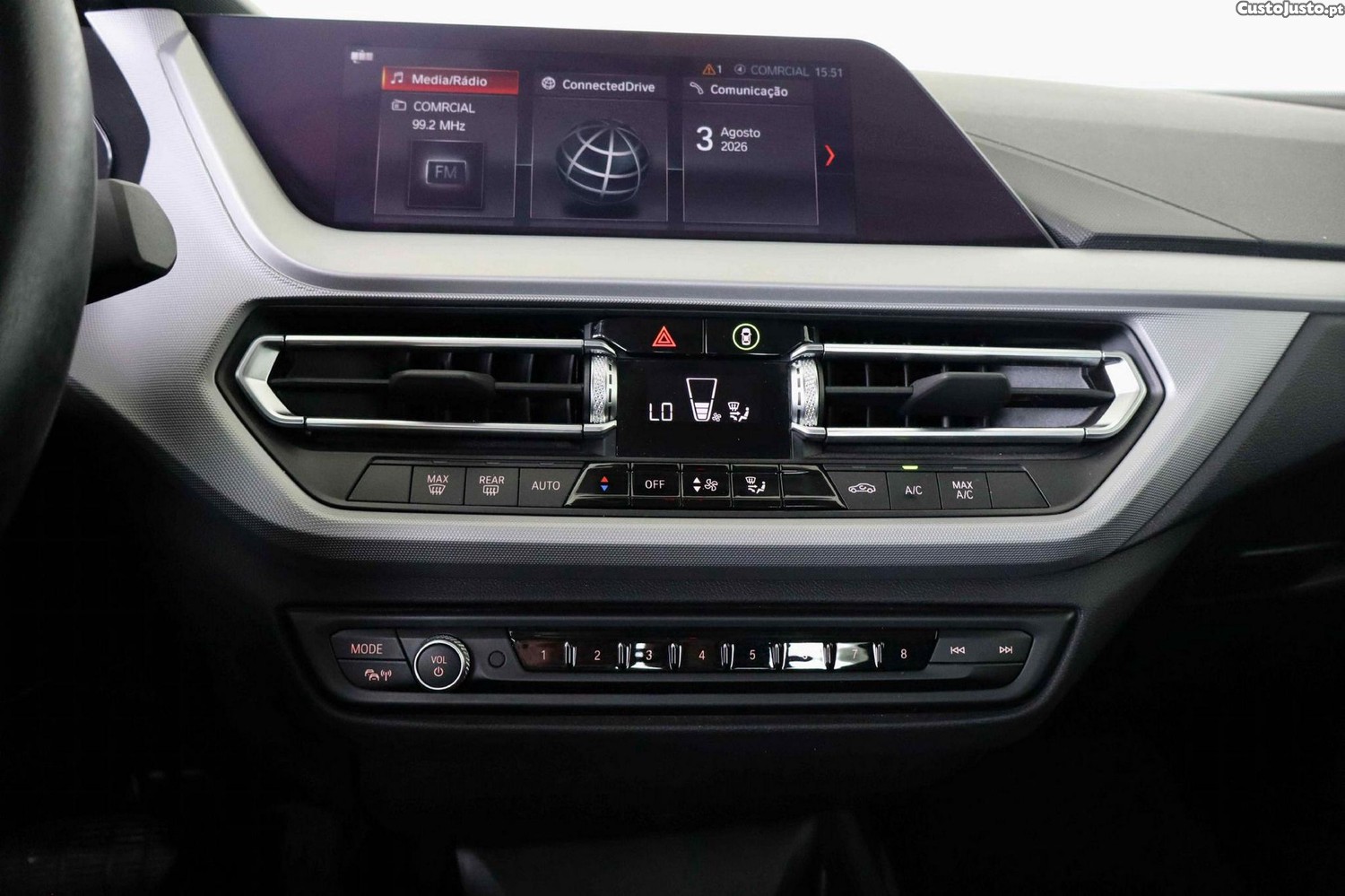 BMW 216 d Advantage — fotografia 16