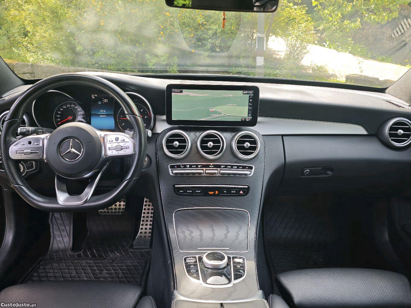 Mercedes-Benz C 220 AMG LINE — fotografia 4