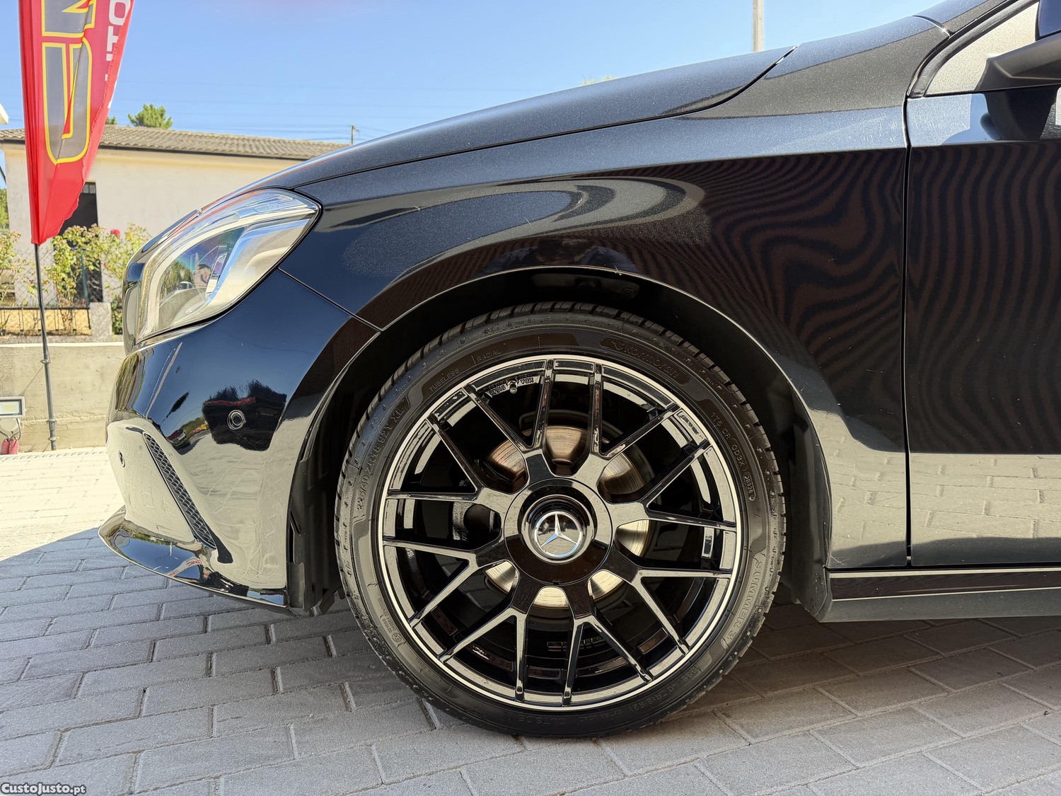 Mercedes-Benz A 180 Black edition — fotografia 8