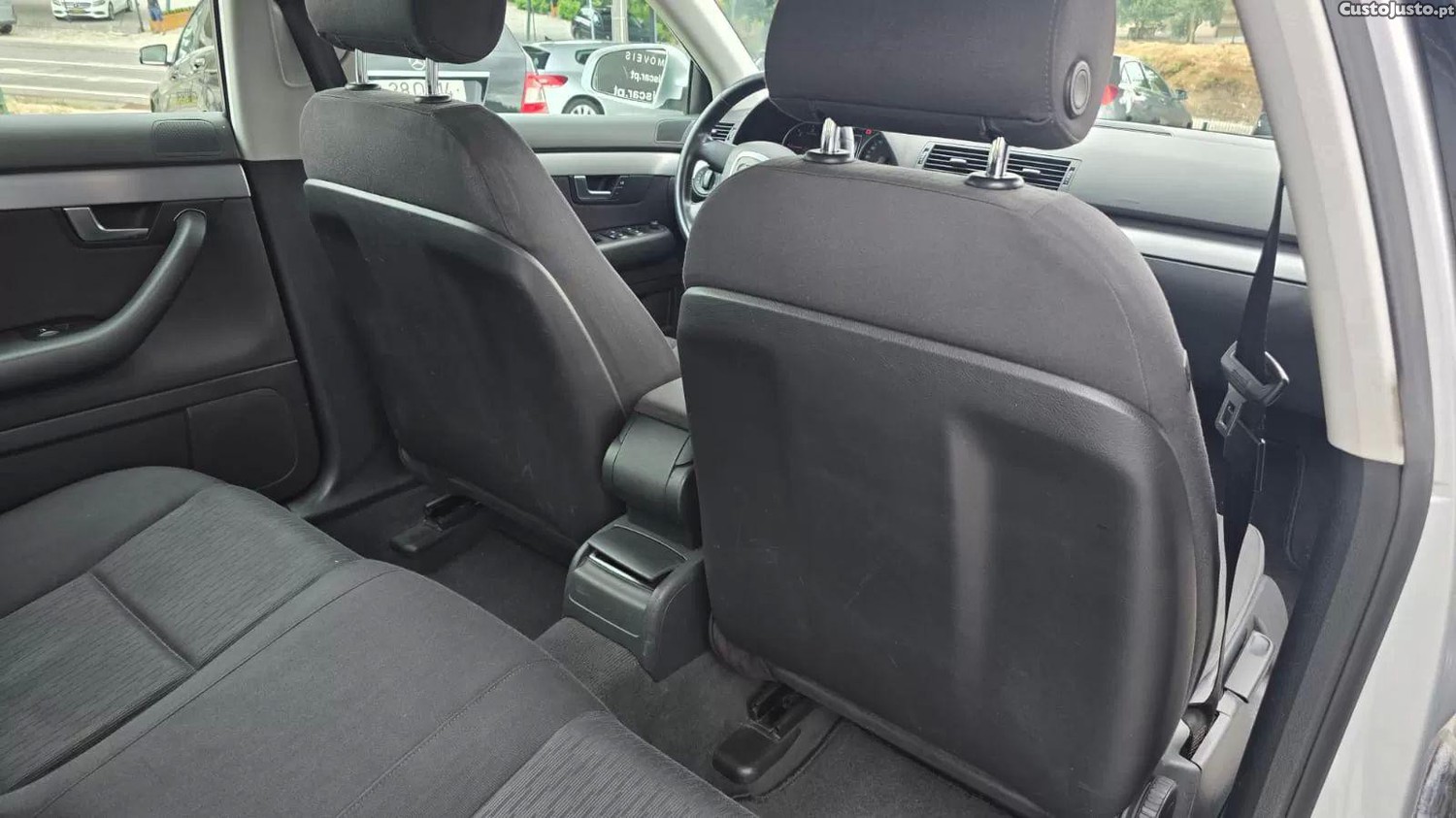 Audi A4 1.9 tdi s-line — fotografia 4