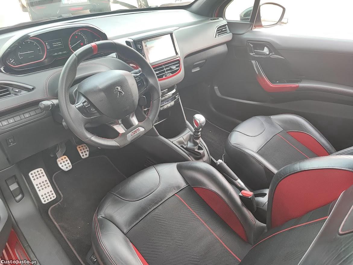 Peugeot 208 GTI 1.6 THP — fotografia 6
