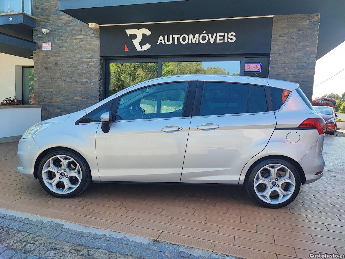Ford B-Max Titanium 1.5 TDCi — fotografia 14