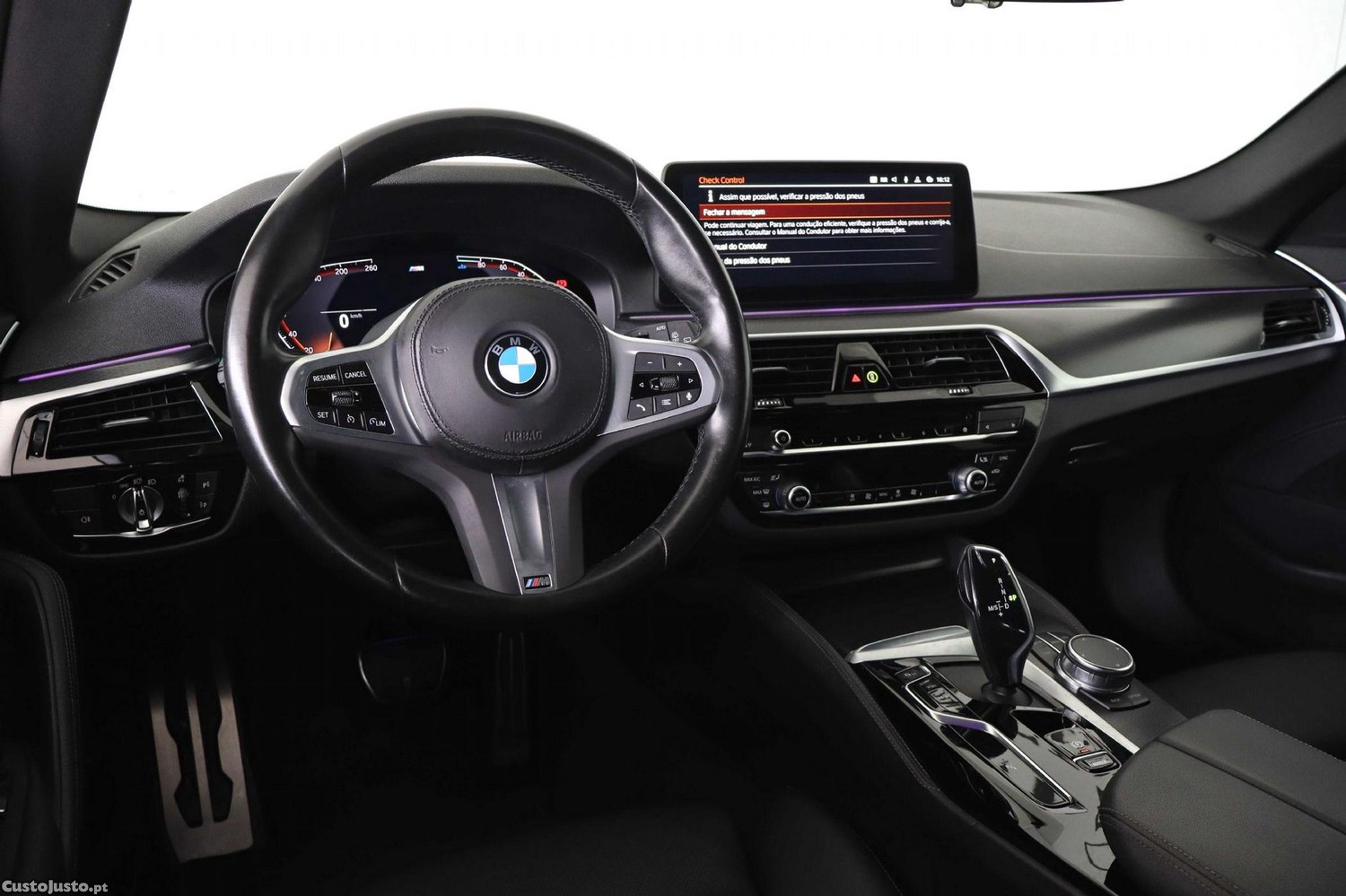 BMW 520 d Pack Desportivo M Auto — fotografia 13