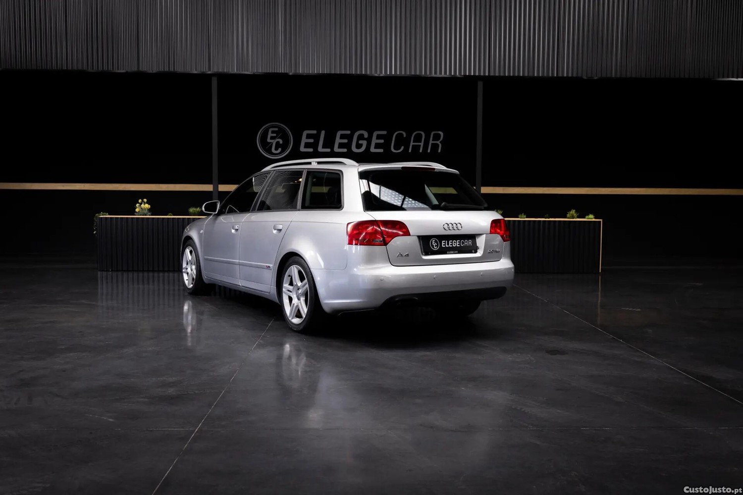 Audi A4 2.0 TDI S-line — fotografia 13