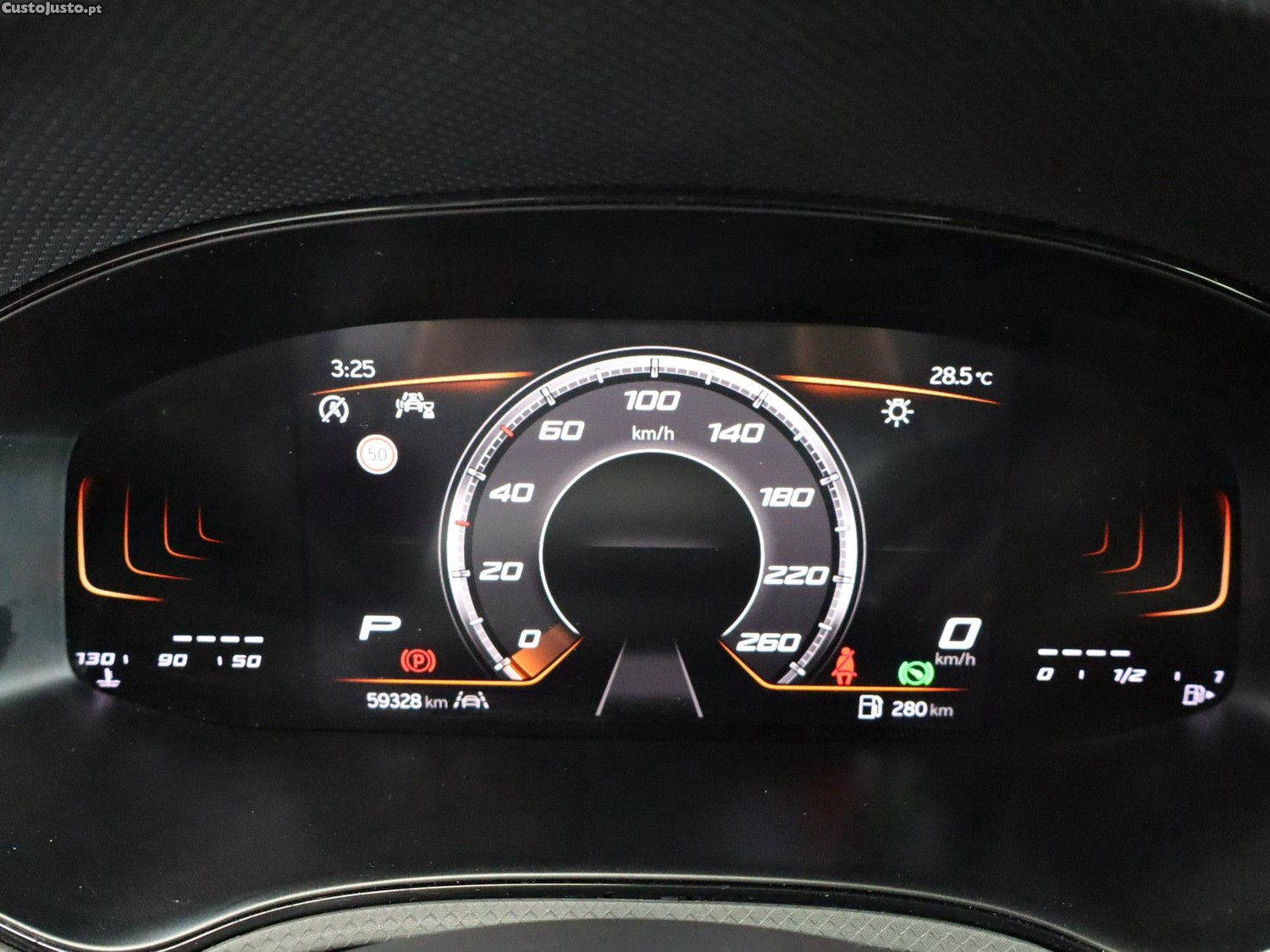 SEAT Arona 1.0 TSI FR DSG — fotografia 8