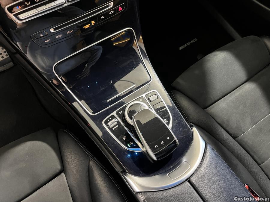 Mercedes-Benz GLC 220 AMG Line 4Matic — fotografia 9