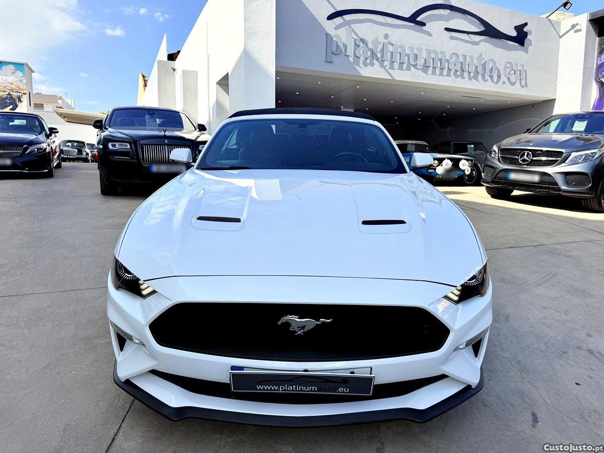 Ford Mustang 2.3 Convertible — fotografia 47