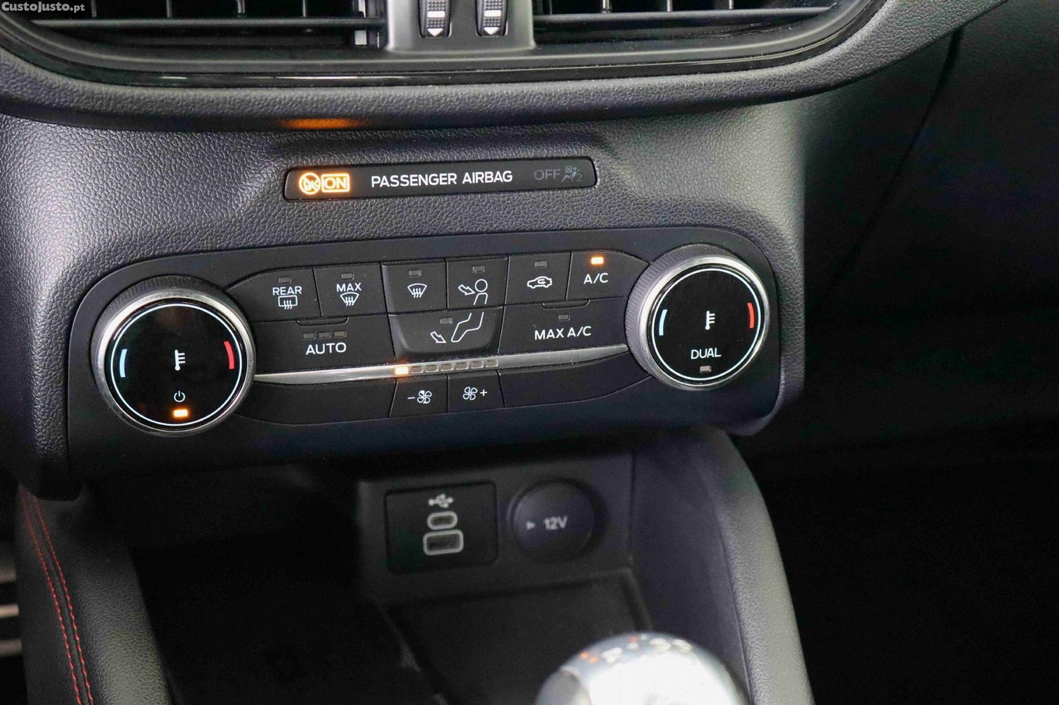 Ford Kuga 1.5 EcoBoost ST-Line X — fotografia 9