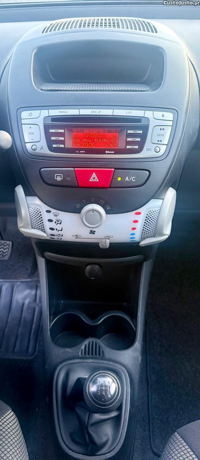 Toyota Aygo 1.0 Dynamic — fotografia 7
