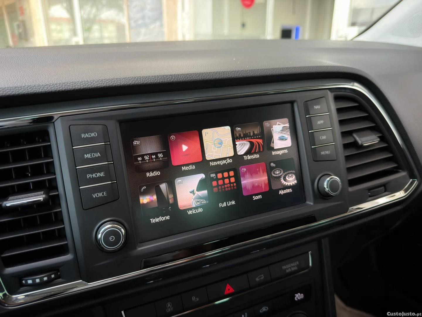 SEAT Ateca 1.6 TDI Ecomotive Reference — fotografia 12