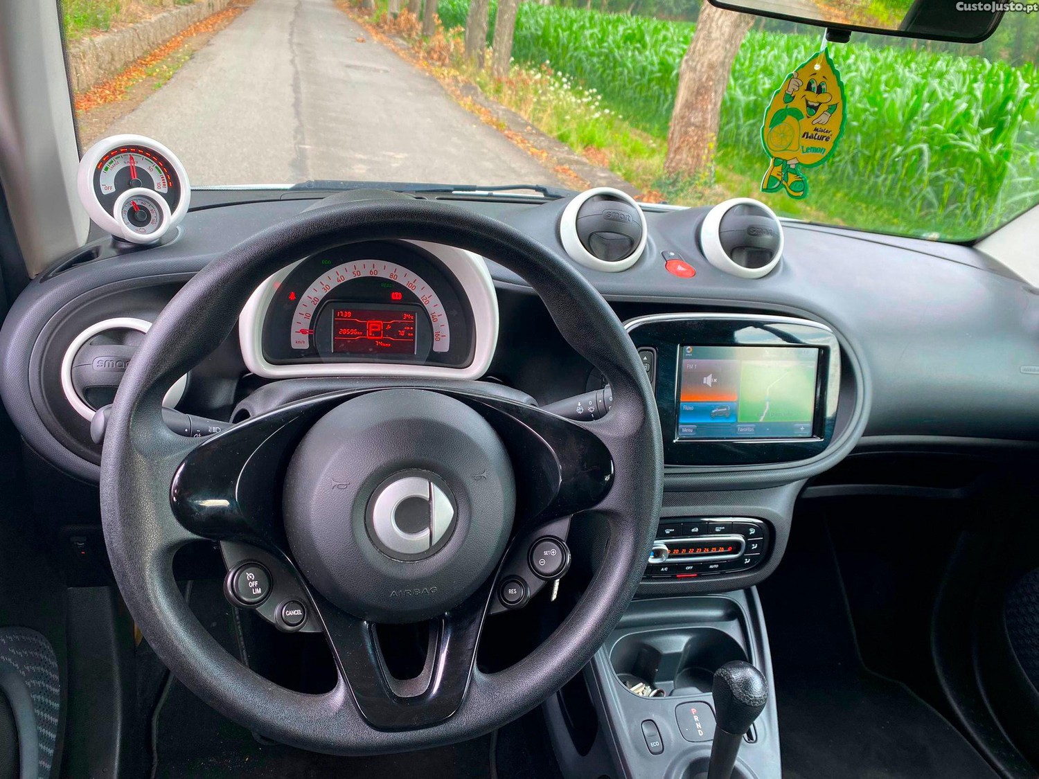Smart Fortwo Coupé EQ — fotografia 4