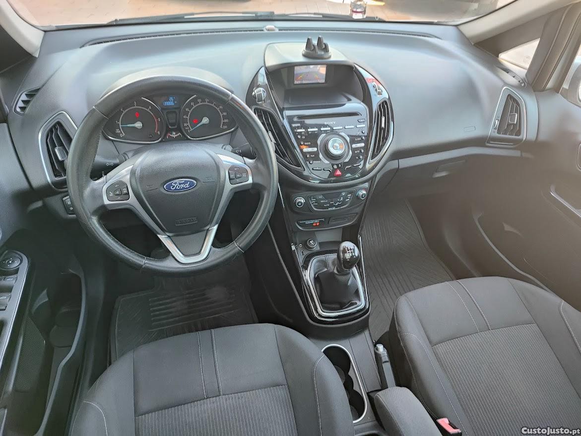 Ford B-Max Titanium 1.5 TDCi — fotografia 8