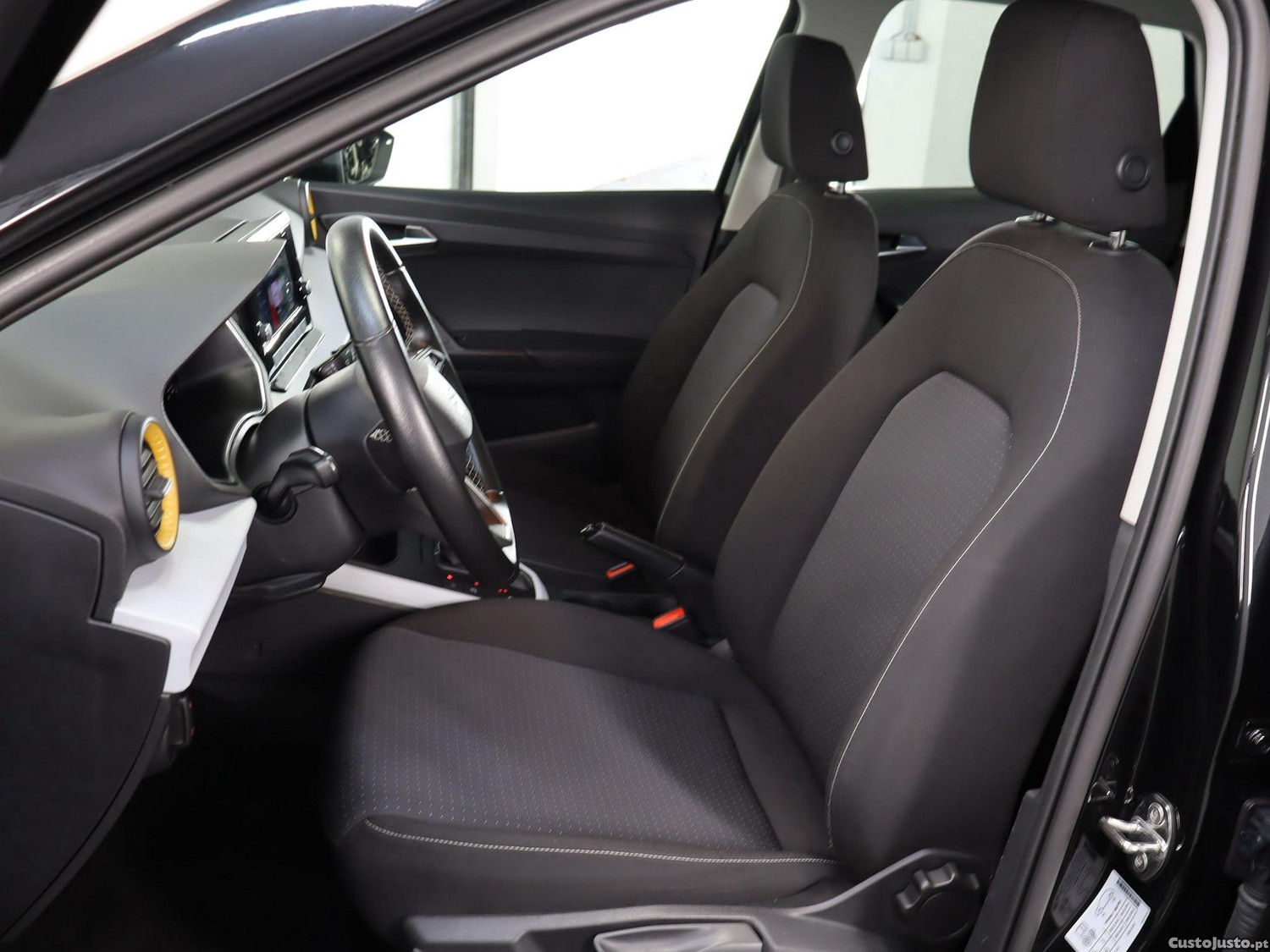 SEAT Arona 1.0 TSI FR DSG — fotografia 13