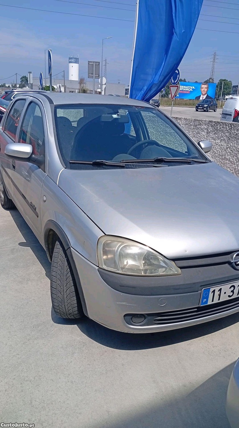 Opel Corsa 1.7cdti — fotografia 2