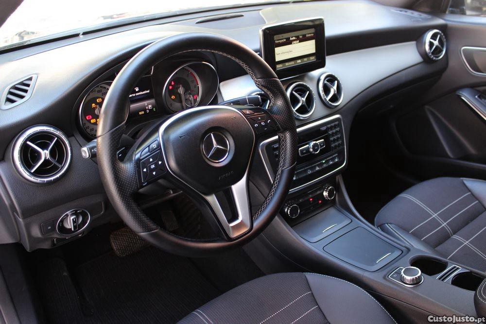 Mercedes-Benz CLA 220 CDI Urban Aut. — fotografia 6