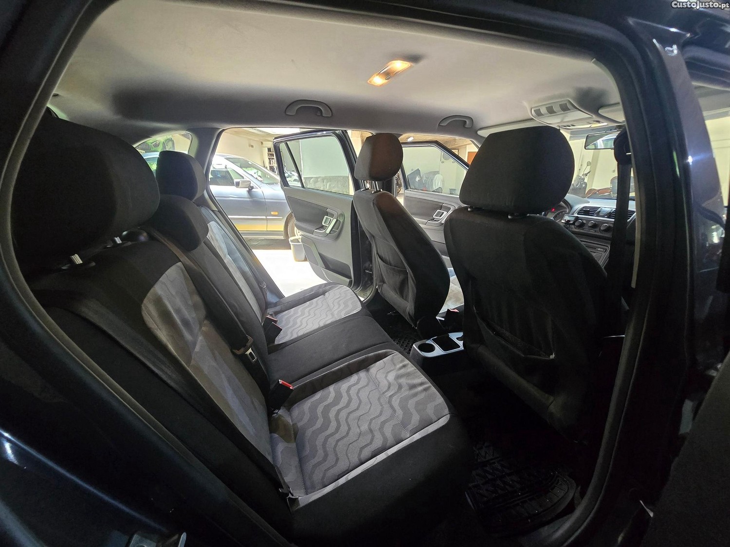 Skoda Fabia 1.2 Elegance — fotografia 5