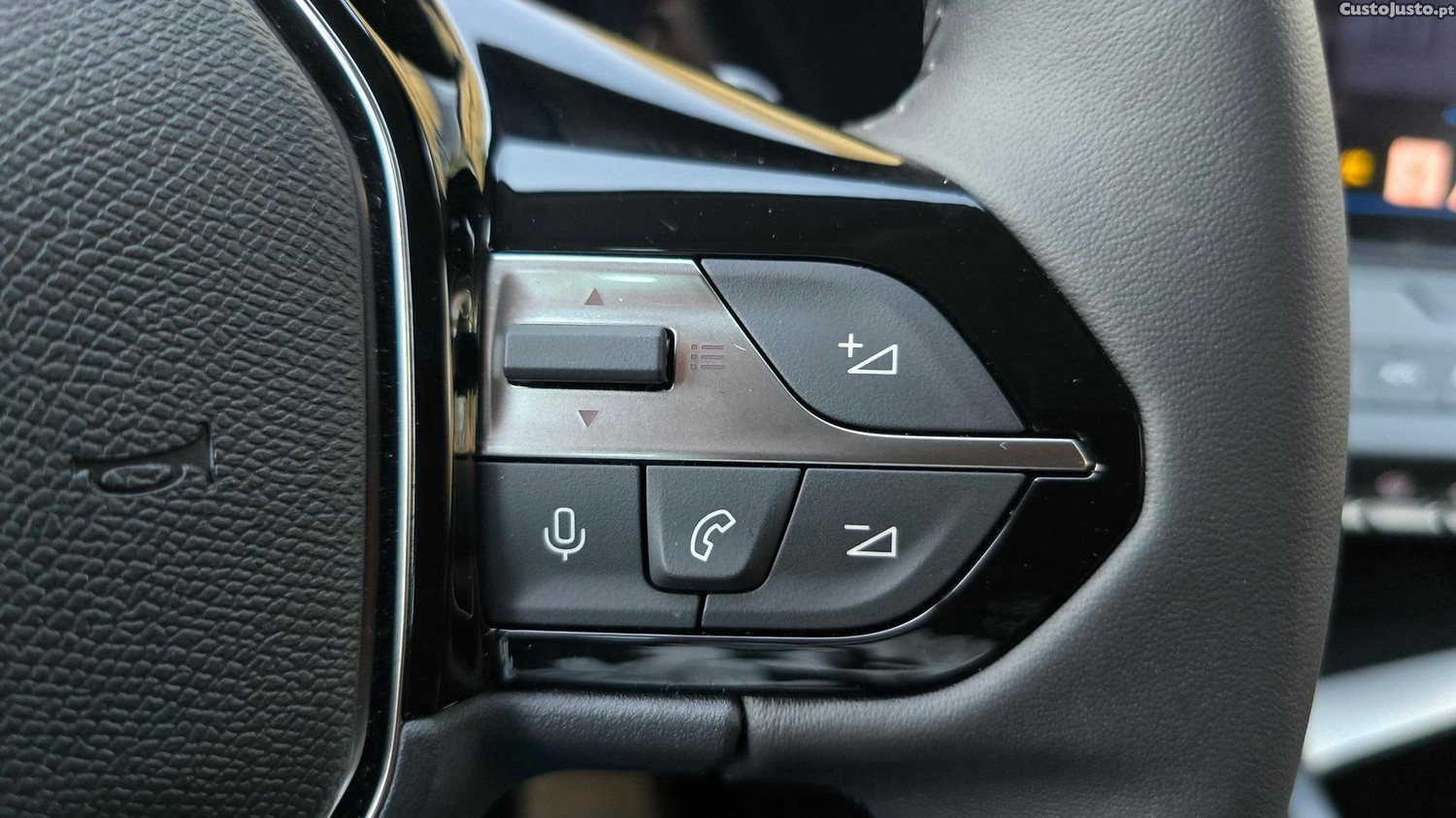 Peugeot 308 Hybrid Plug-in Active Pack EAT 8 — fotografia 15
