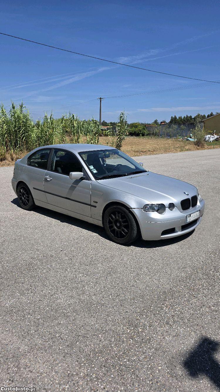 BMW 320 d compact — fotografia 6