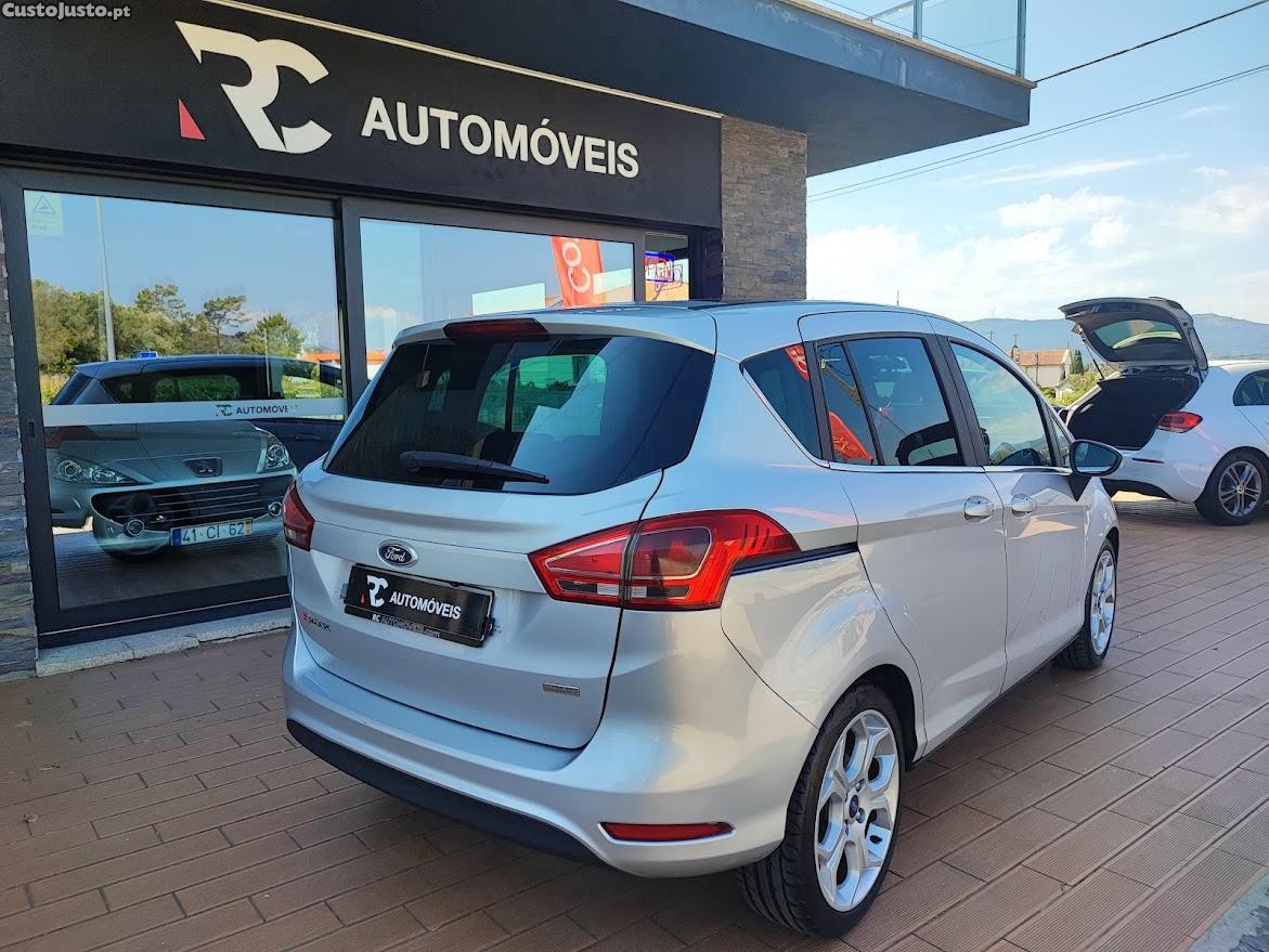 Ford B-Max Titanium 1.5 TDCi — fotografia 11