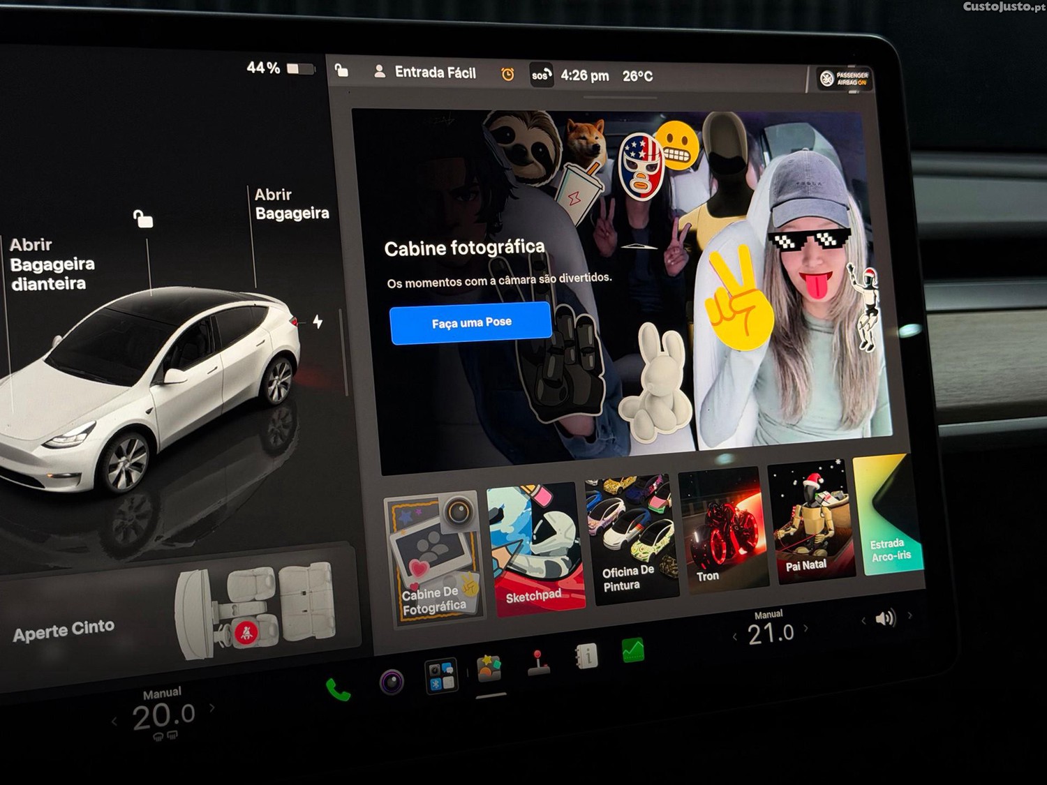 Tesla Model Y Long Range Dual Motor AWD — fotografia 2