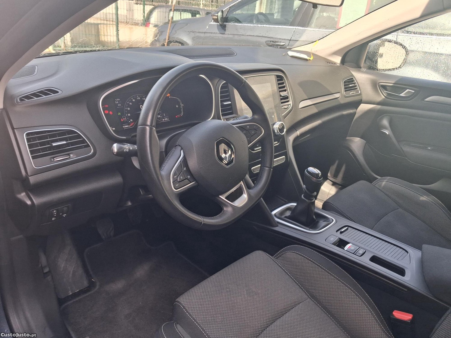 Renault Mégane Sport Tourer 1.5Equilibre Blue dci 115cv NACIONAL IVA Dedutível — fotografia 7