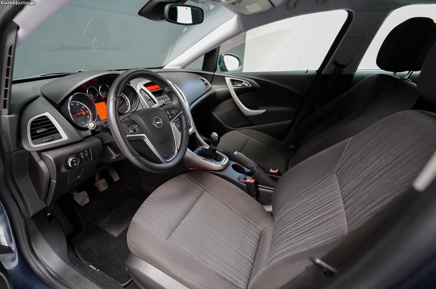 Opel Astra 1.4 Cosmo S/S — fotografia 9
