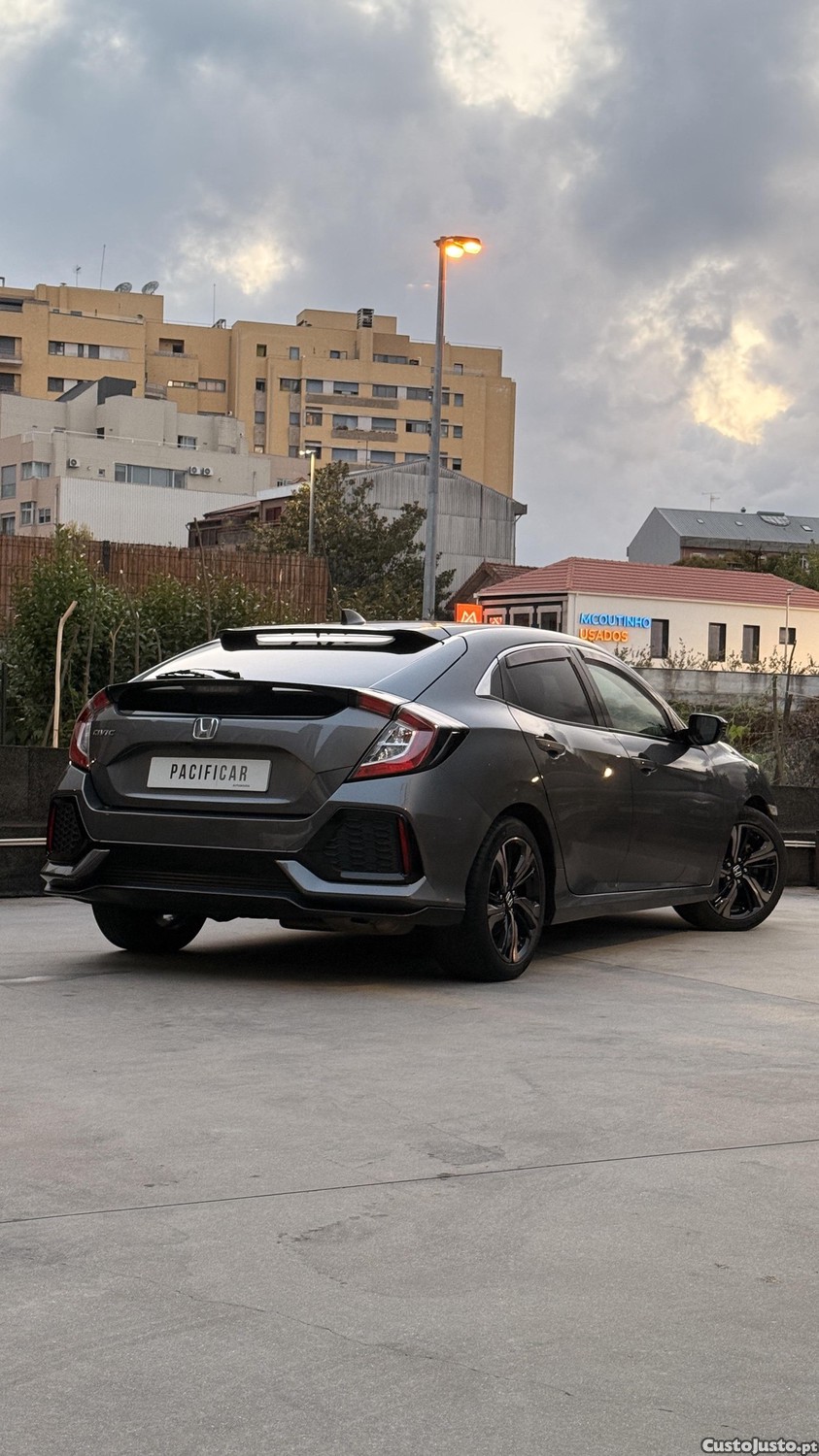 Honda Civic 1.0i-VTEC Executive 101.398km — fotografia 6