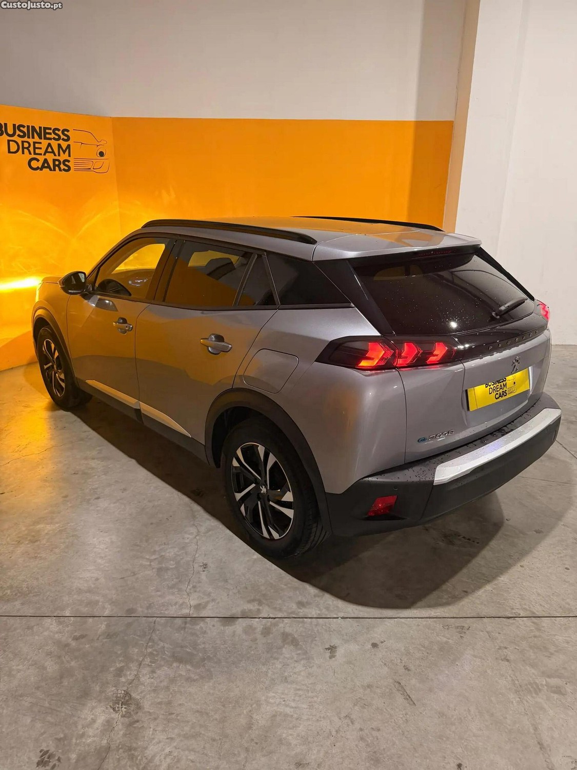 Peugeot e-2008 50 kWh Allure — fotografia 10