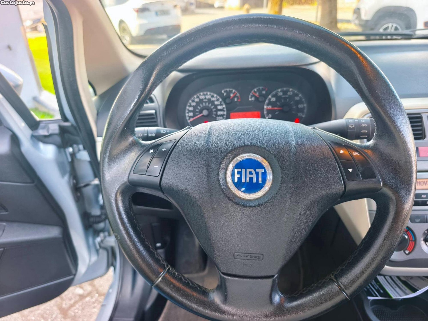 Fiat Punto 1.2 gasolina — fotografia 3