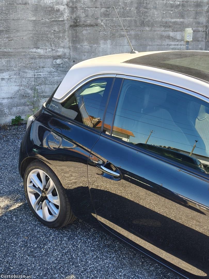 Opel Adam 1.2 Glam — fotografia 22