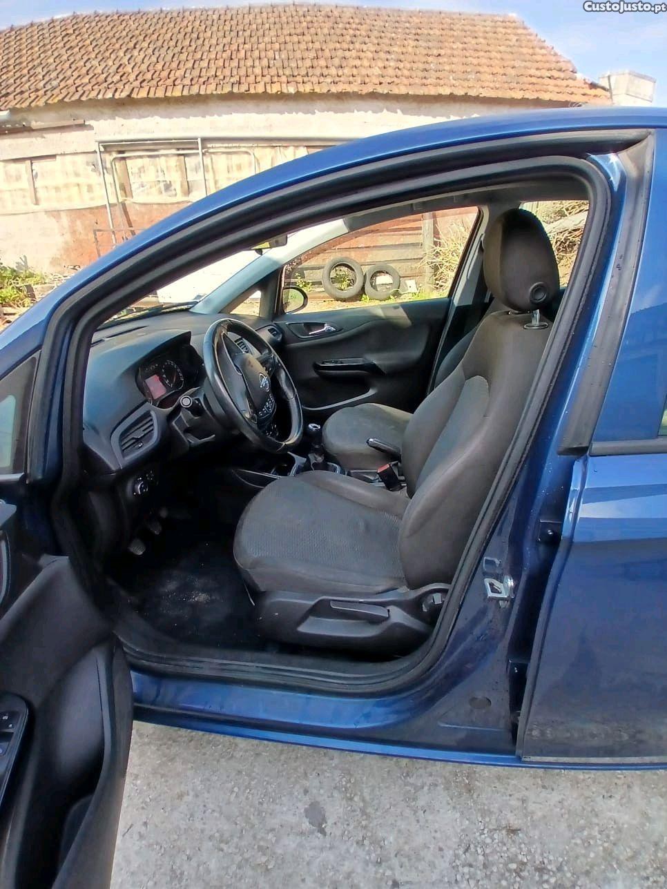 Opel Corsa 1200 cc — fotografia 3