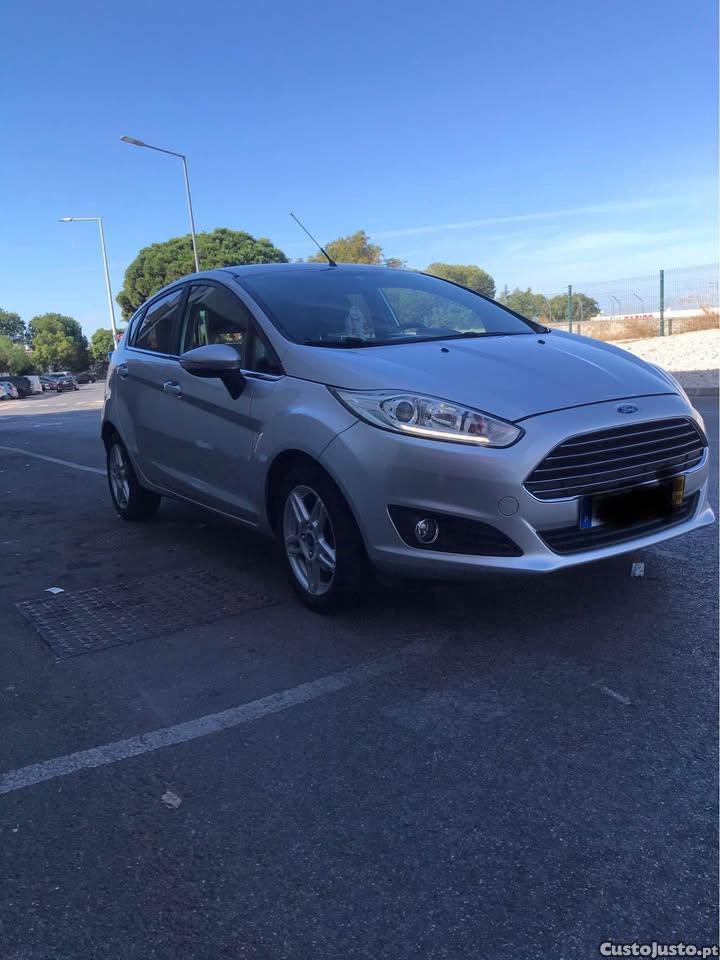 Ford Fiesta 1.5 tdci titanium — fotografia 5
