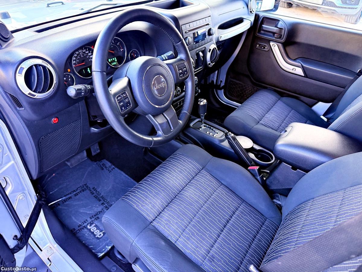 Jeep Wrangler Sahara Unlimited — fotografia 40