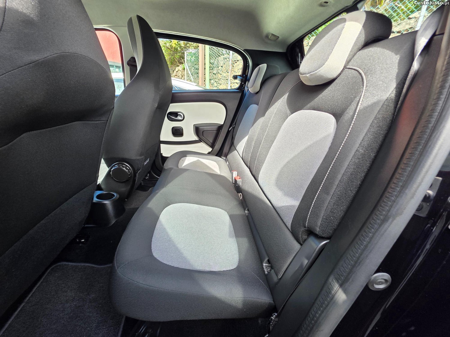 Renault Twingo 1.0 SCe 71cv — fotografia 16