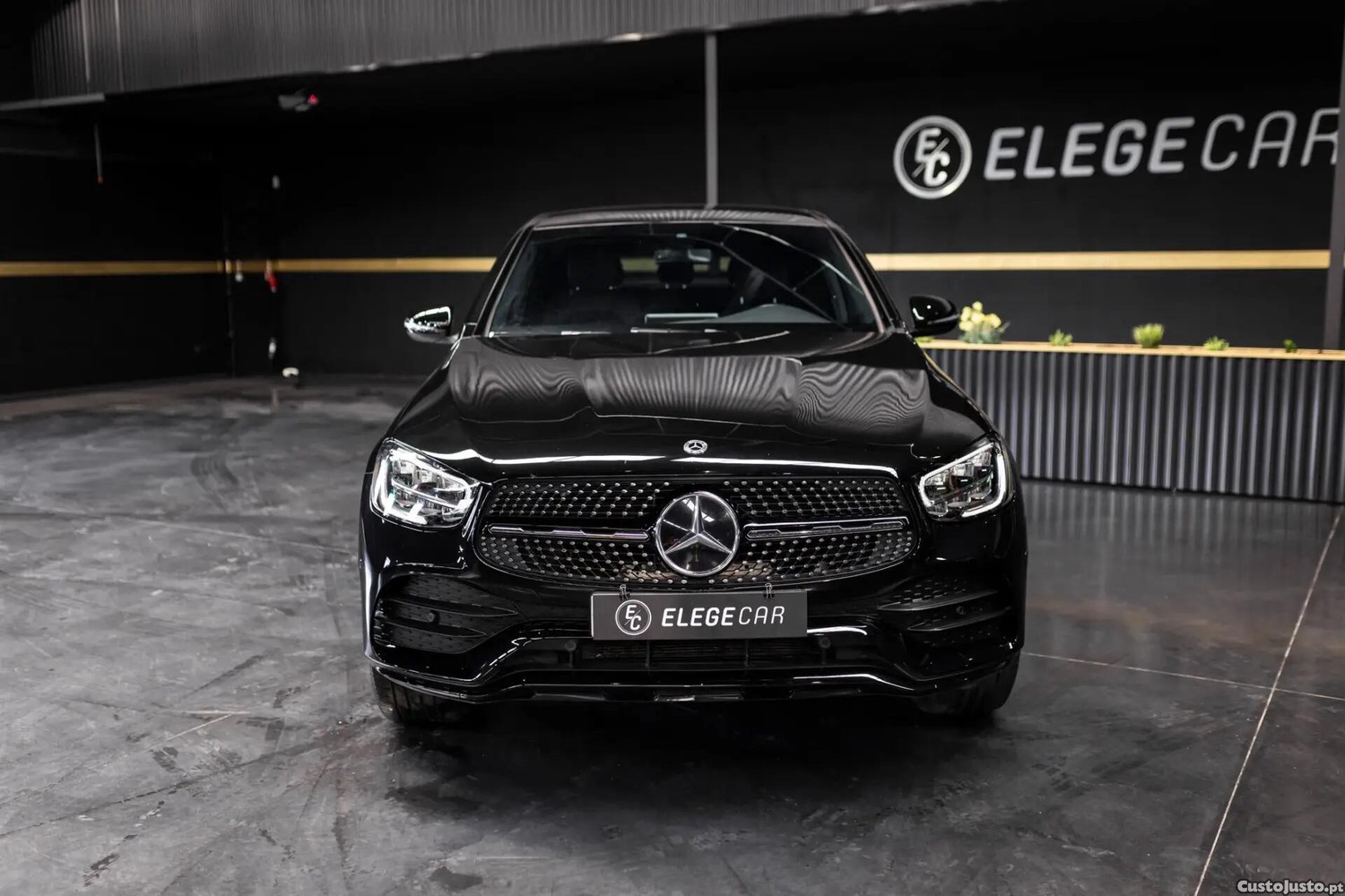 Mercedes-Benz GLC 300 e Coupe 4Matic 9G-TRONIC AMG Line — fotografia 16