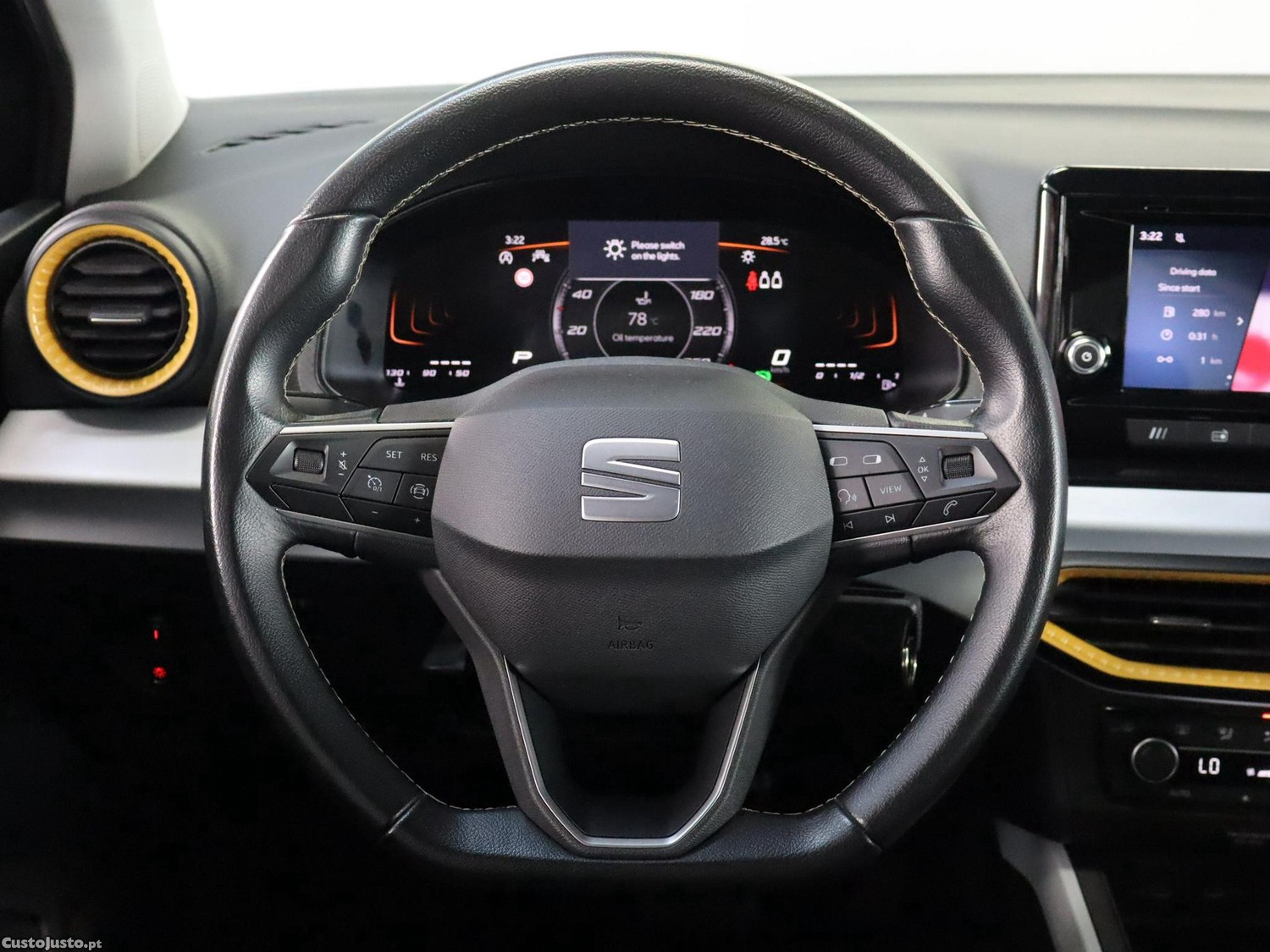 SEAT Arona 1.0 TSI FR DSG — fotografia 10